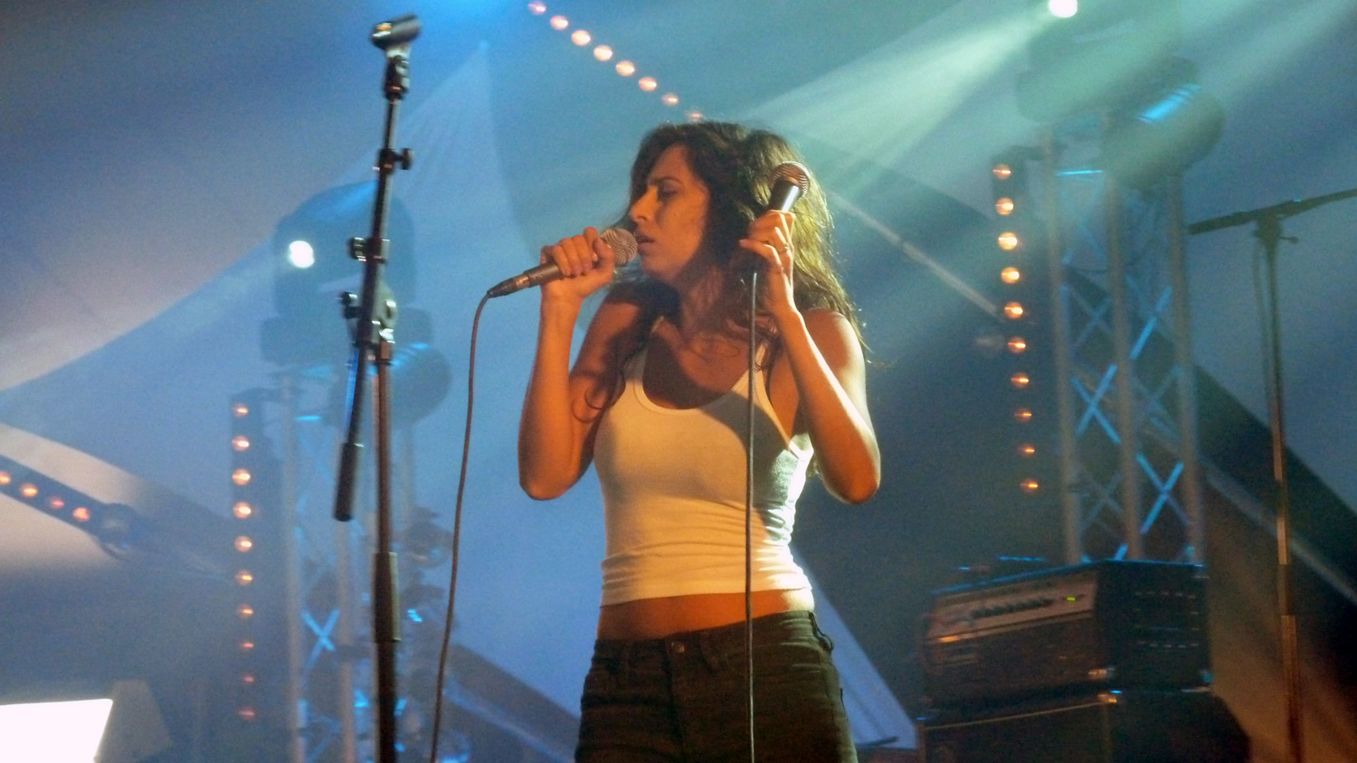 Yasmin Hamdan, ondes orientales